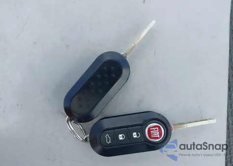 2014 Fiat 500L Trekking z USA, uszkodzony, nr VIN ZFBCFADH7EZ020527